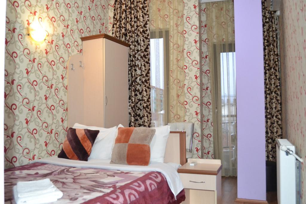 Hotel Elite House Батуми Экстерьер фото